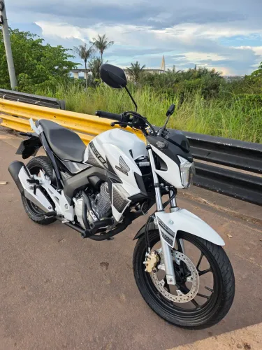 CB TWISTER 2022 MUITO NOVA 18.900