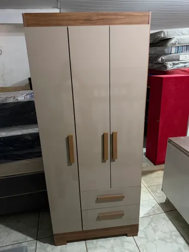 Guarda roupa 3 portas novo