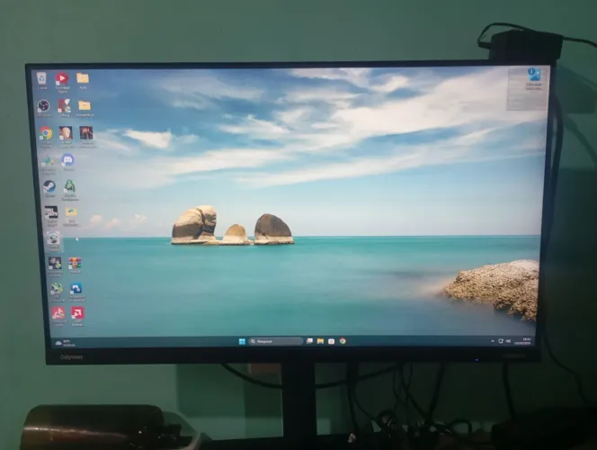 Vendo munitor Full hd de 24 polegadas 1ms e 144hz