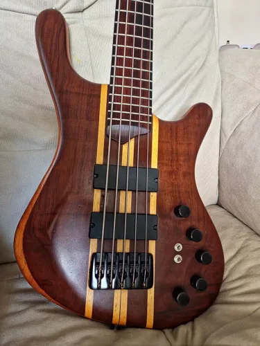 Baixo Walczak EMG 45DC