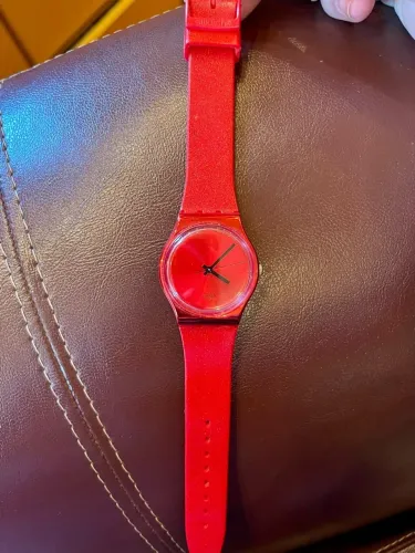 Relógio Swatch Original Vermelho - Caixa e Pulseira de Silicone (Swiss Made)