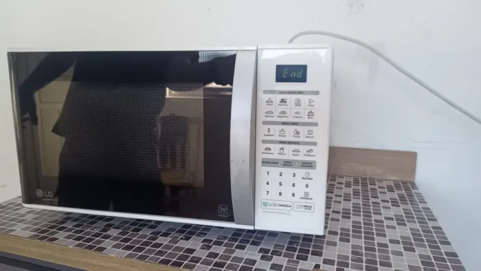 MICROONDAS DESAPEGANDO SÓ HOJE DE 250 POR190,00