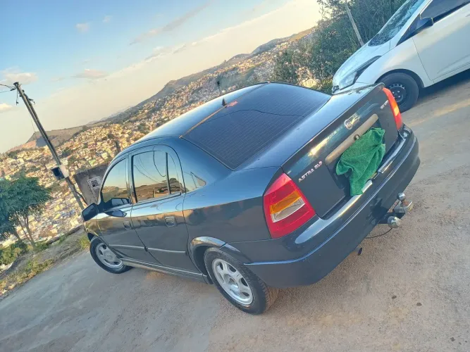 Chevrolet Astra Sedan 2.0/cd/ GLS/ Adv. 2.0 16V 4P 2000