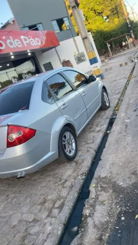 Ford Fiesta Sed. 1.6 8V Flex 4P 2009