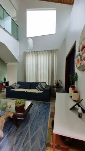 Casa Em Condomínio Fechado Para Venda Na Zona sul de Uberlândia.
