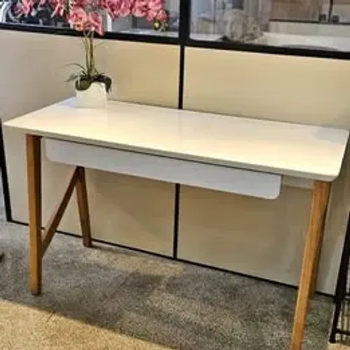 Escrivaninha Taurus Tampo em MDF Novo direto da fabrica 