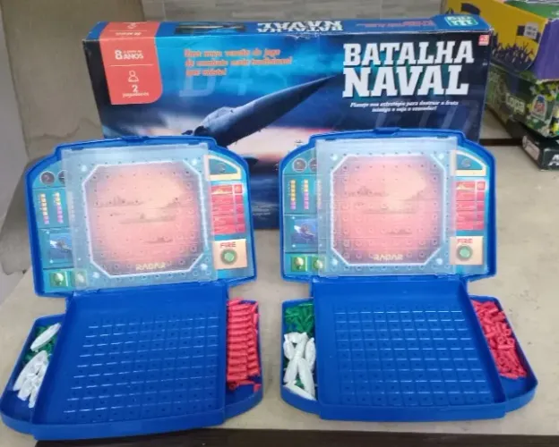 Brinquedo USADO Batalha naval NIG Semi novo com caixa