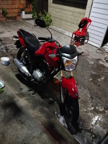Vendo moto Fam 125 ESD ano 2014