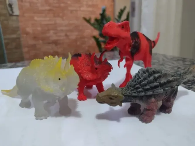 Dinossauros Colecionáveis - T-Rex, Triceratops e Ankylosaurus