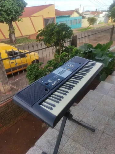 Yamaha PSR E223