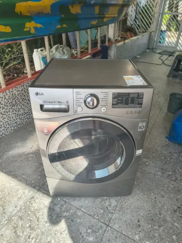 Máquina de lavar e secar LG 11kg