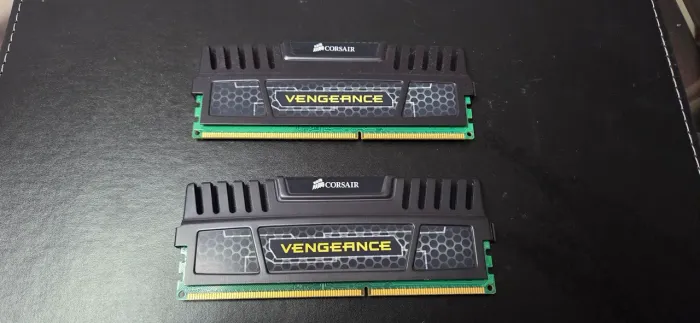 Memoria DDR3 1600 Corsair Vengeance 8gb (2 x 4g)