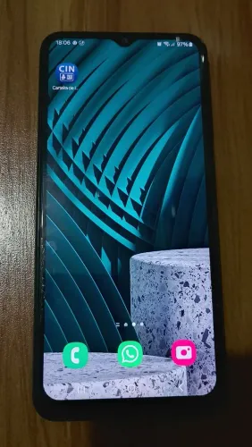 Samsung A13 semi novo