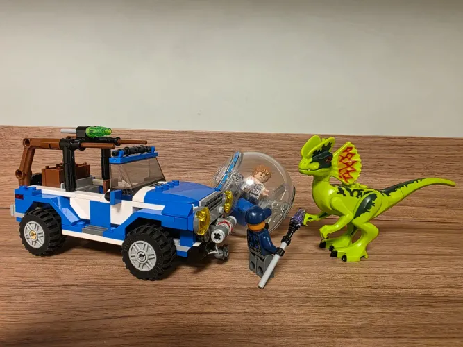 LEGO Jurassic World 75916 Dilophosaurus Ambush original retired em excelente estado.