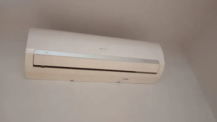 Ar condicionado Springer / Midea de 22.000 BTUs