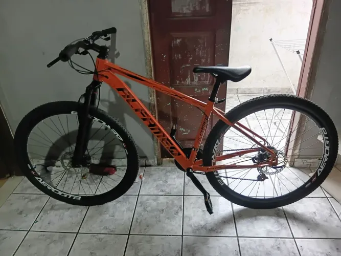 VENDO BICICLETA ARO 29 SEMI NOVA