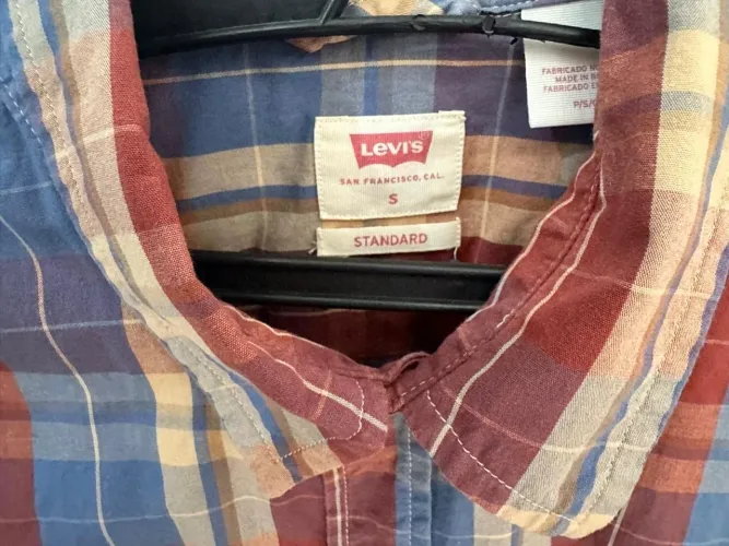 Camisa Levis original - tamanho P