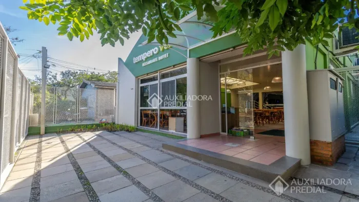 Prédio Comercial de dois pisos à venda no bairro Navegantes