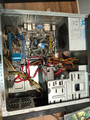PC I7 8Gb ddr3 240ssd 700hd