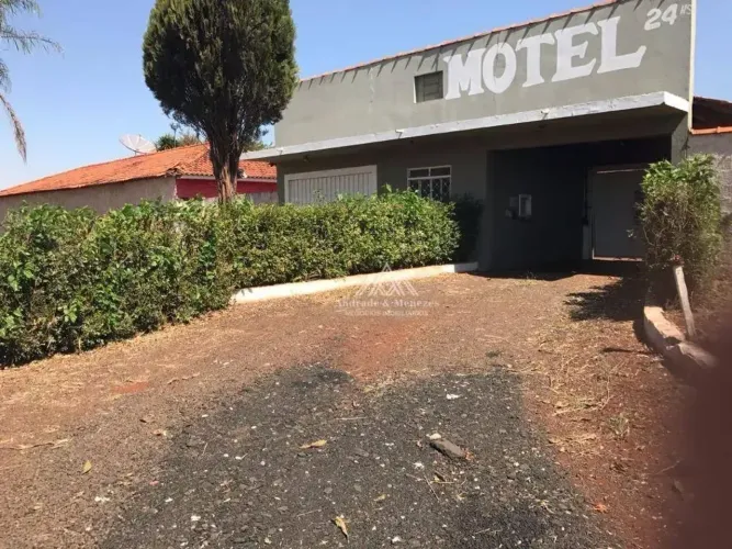 Hotel com 10 dormitórios à venda, 5000 m² por R$ 2.500.000,00 - Zona Rural - Brodowski/SP