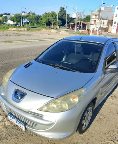Peugeot 207 XR 1.4 Flex 8V 5P 2012