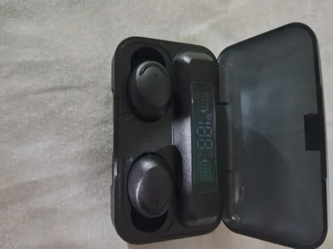 Fone Tws genérico com visor digital funcionando perfeitamente