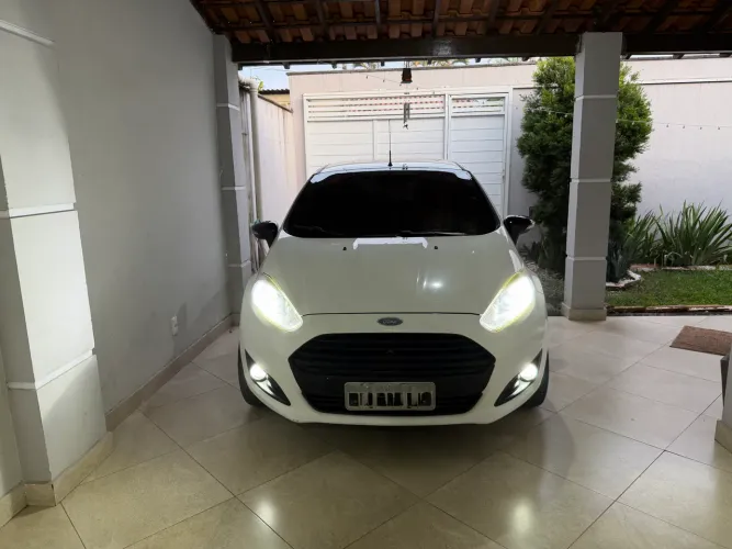 Ford Fiesta 1.6 16V Flex Mec. 5P 2014