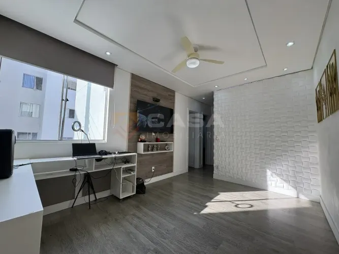 Apartamento com 2 quartos, 1 vaga, 45 m² 2 Quartos Reformado no Parque dos Pinhos III