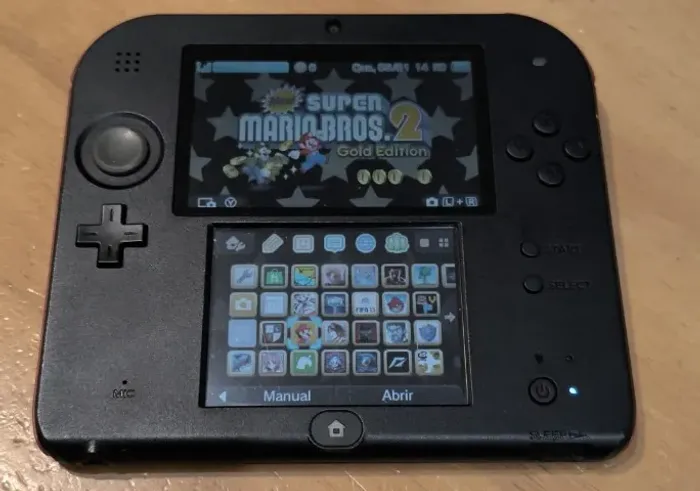 Nintendo 2Ds preto com Jogos na memoria