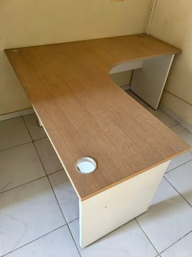 Mesa de Escritório em L