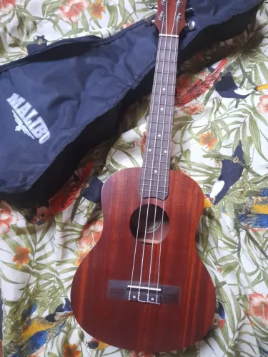 KULELE(Não despacho, venda apenas presencial)