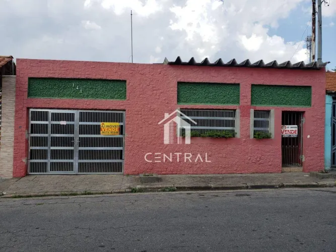 Casa no Itaim Paulista com 2 dorms numa localização privilegiada proximo a avenida marecha