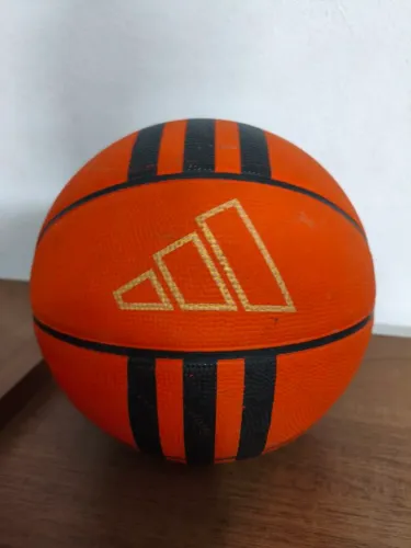 Bola de Basquete Adidas Original