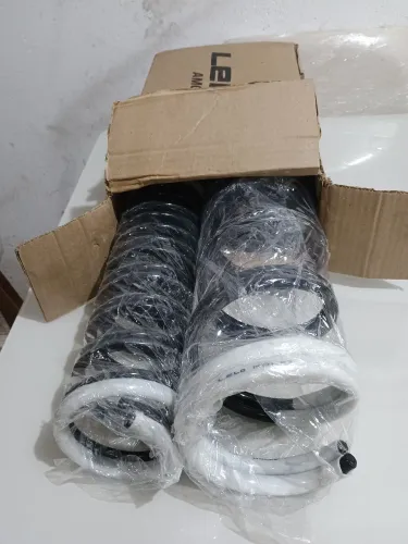 Conjunto de molas do carro Ford Ka par de molas novo