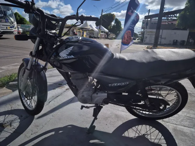 CG Titan 150 es