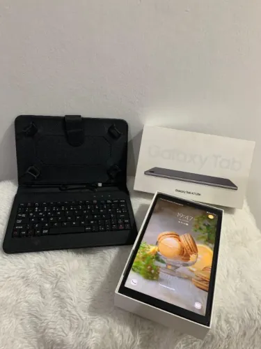 Tablet - Samsung Galaxy Tab A7 Lite 8,7 - 32GB + Capa com Teclado