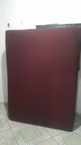 Cama de casal bem conservada nem uma avaria