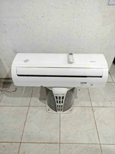 Ar condicionado admiral inverter 12.000 BTUS gás recolhido manutenção feita bem novinho
