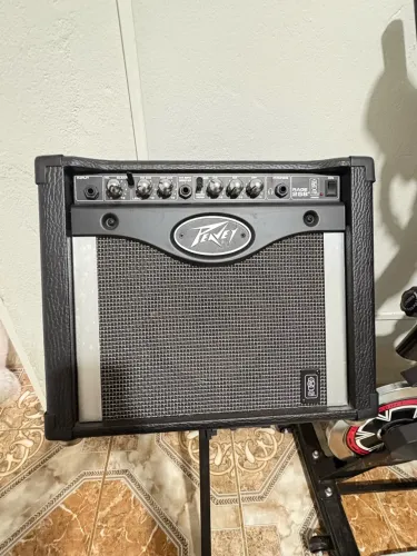 Amplificador Guitarra Peavey Rage 258