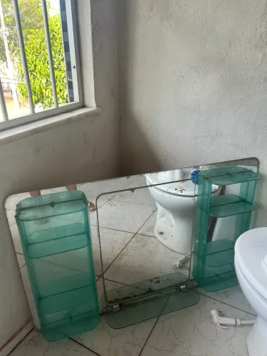 Suporte com espelho pra banheiro