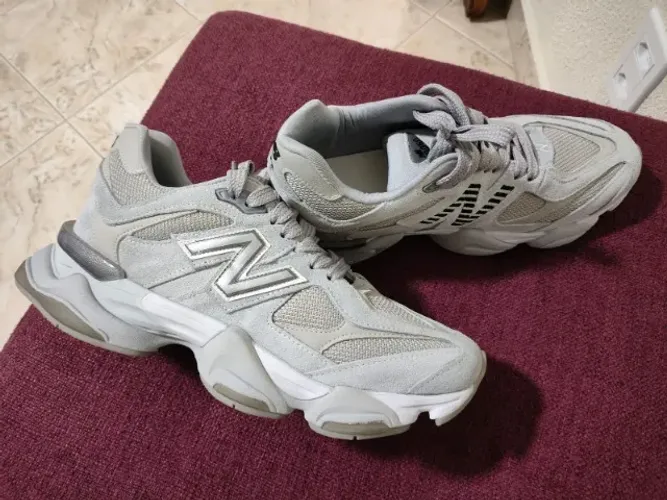 Tênis New Balance 9060 Nº 39 (IMPORTADO)