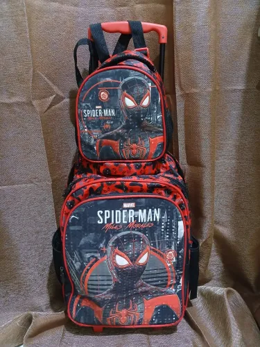 Mochila escolar homem aranha