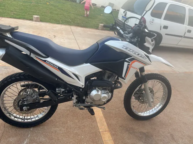 Vendo ou troco moto menor valor 