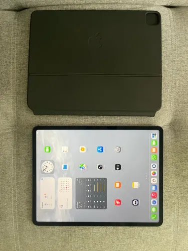 iPad Pro M1 128 GB WIFI+ 5G e MagicKeyboard 