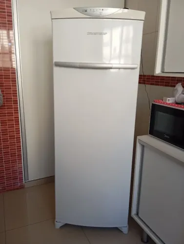 Freezer Vertical BVR28MBBNA Frost Free Flex Branco Brastemp 220v (Usado)