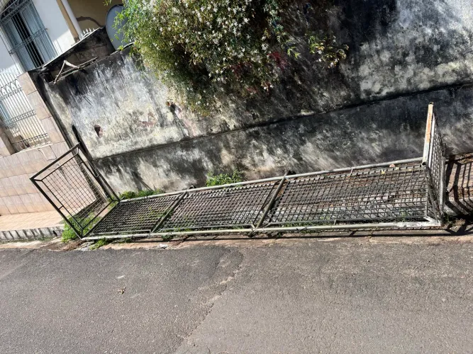 Vende-se grade