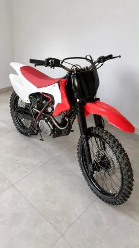 MOTO DE TRILHA - NX 200