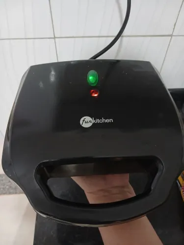 Crepeira Elétrica 6 Cavidades (Máquina de Crepe no Palito) - Funcionando Perfeitamente