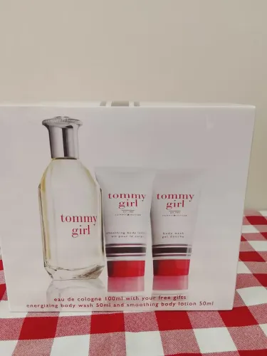 Kit perfume feminino edição especial travel Tommy girl 