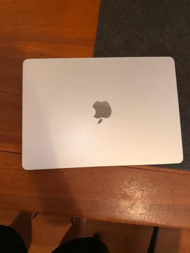 macbook air m4 256gb 16gb RAM 13" 